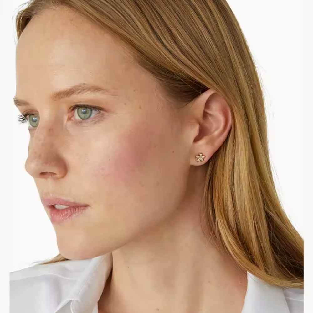✨️🌺 Kate Spade Silver Gleaming Gardenia Flower Studs ✨️🌺 - Picture 3 of 8